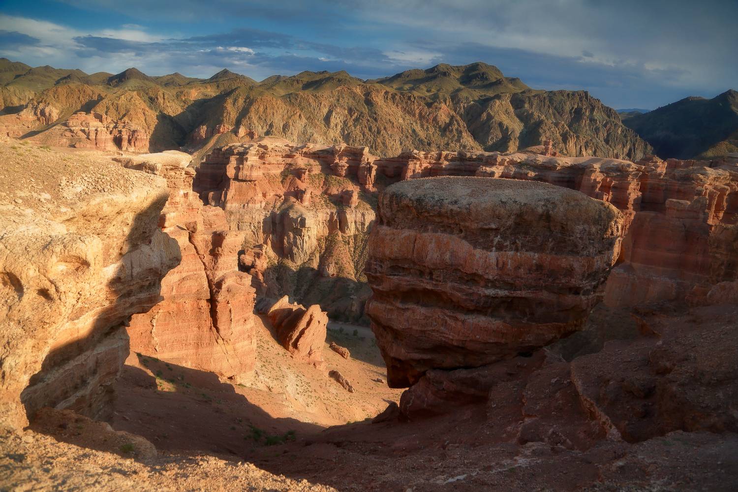 , Евгений Зинов