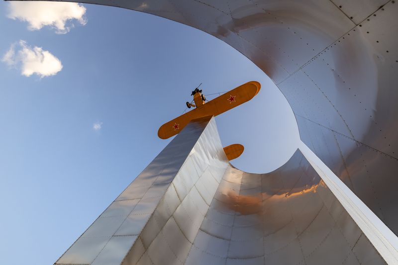 Мытищи, самолет, По-2, памятник Мне бы в небо v3 фото превью