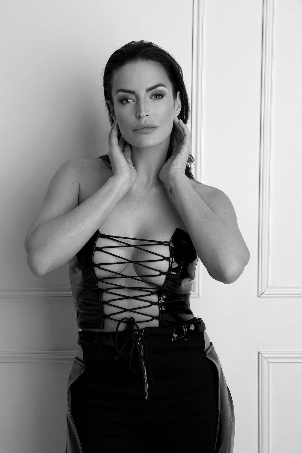 model, fashion, woman, female, sensuality, sexy, glamour, body, colour, curves, fine art, body, portrait, black and white, Lajos Cs&aacute;ki