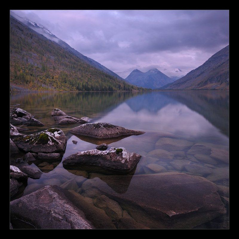 алтай, мульта, горы, озеро, среднее, мультинское, камни, отражение, золотая осень Средняя Мульта фото превью
