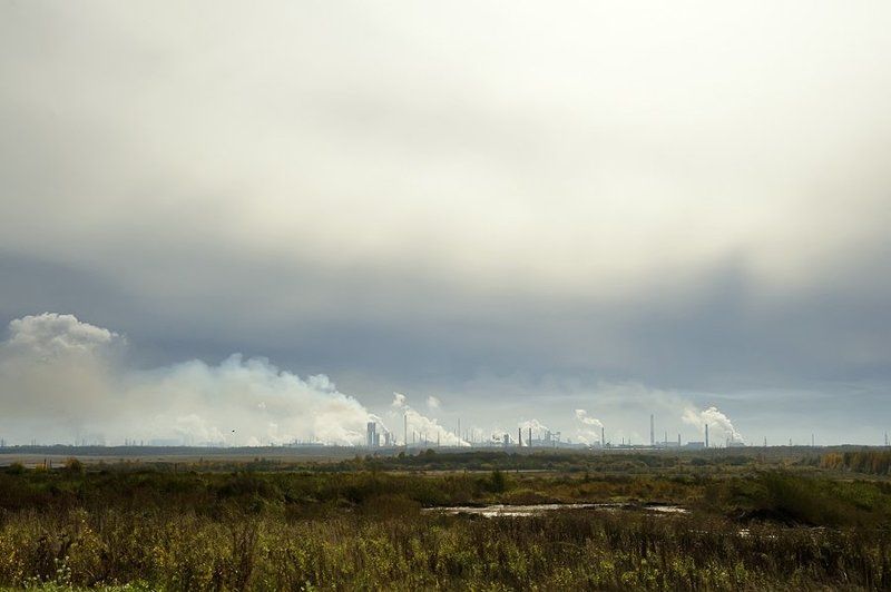 череповетский завод,металургия,дым,облака,солнце,контровик, Череповетские облака фото превью