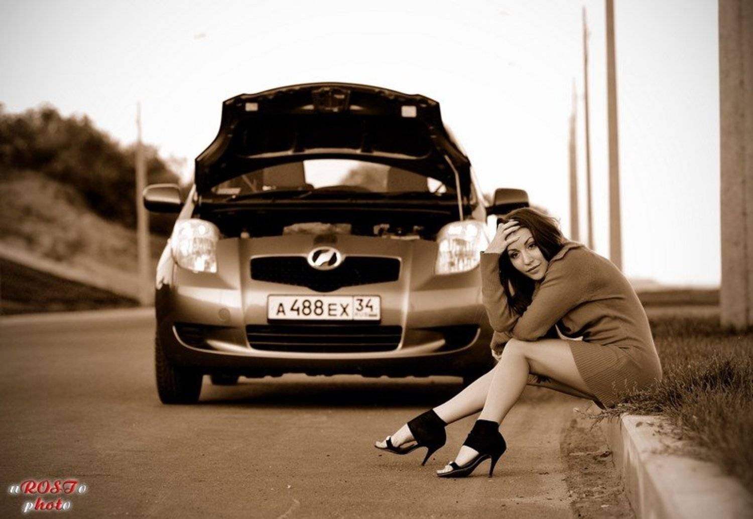 девушка, авто, расстройство, эмоции, сепия, Ростислав Росицкий