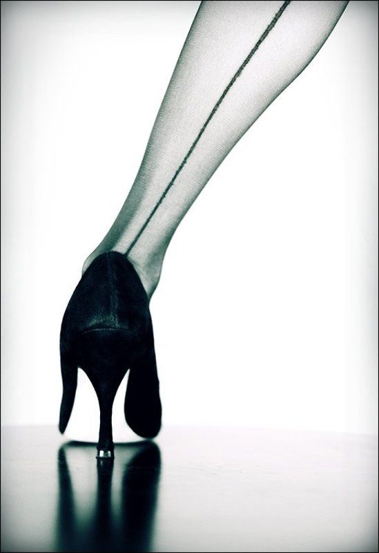 Автопортрет левой ноги... фото превью