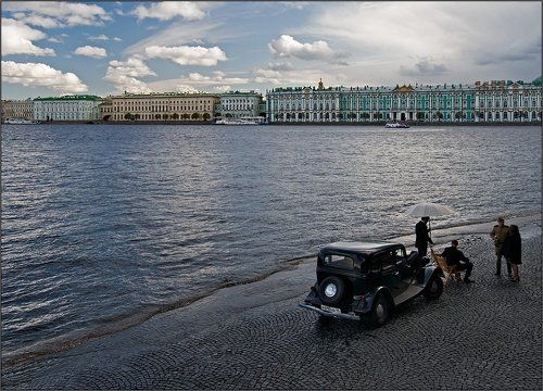 А Ленин в Польше...