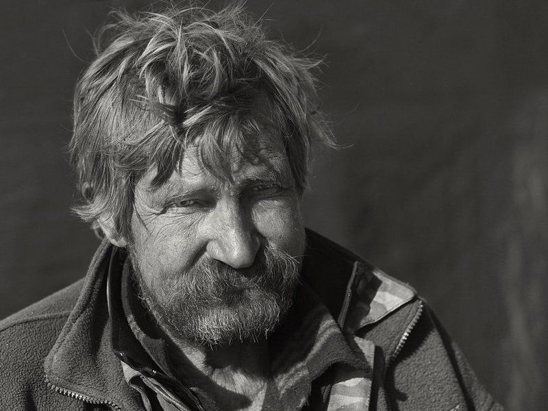 Старик фото превью