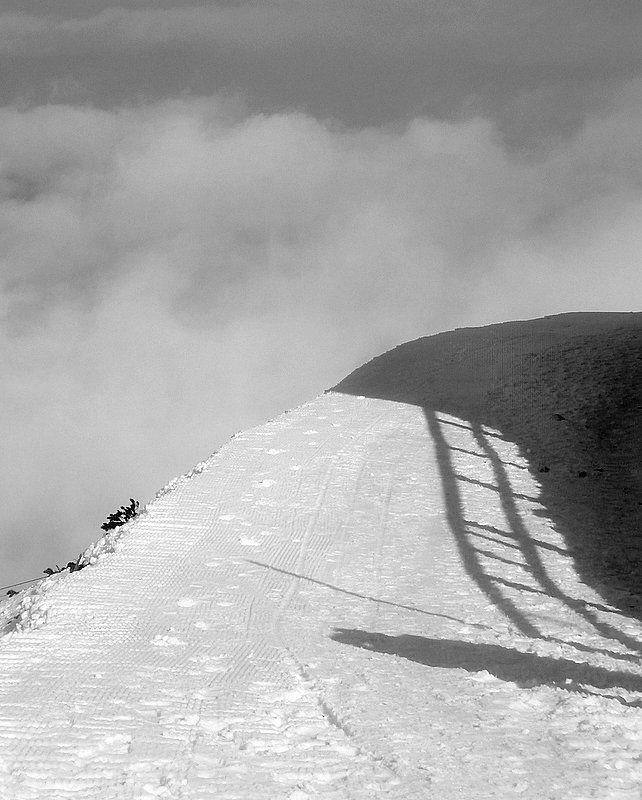 Там, за... фото превью