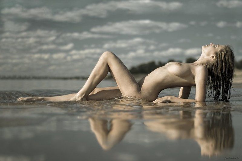 В отражениях фото превью