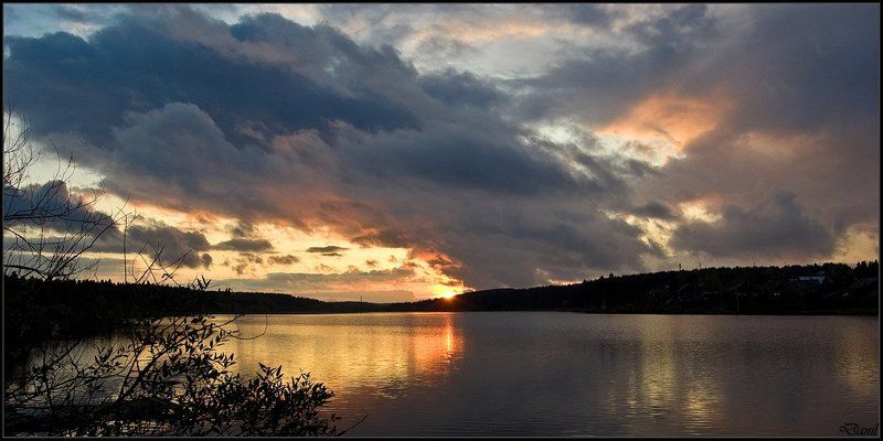 Осеннее небо на закате фото превью