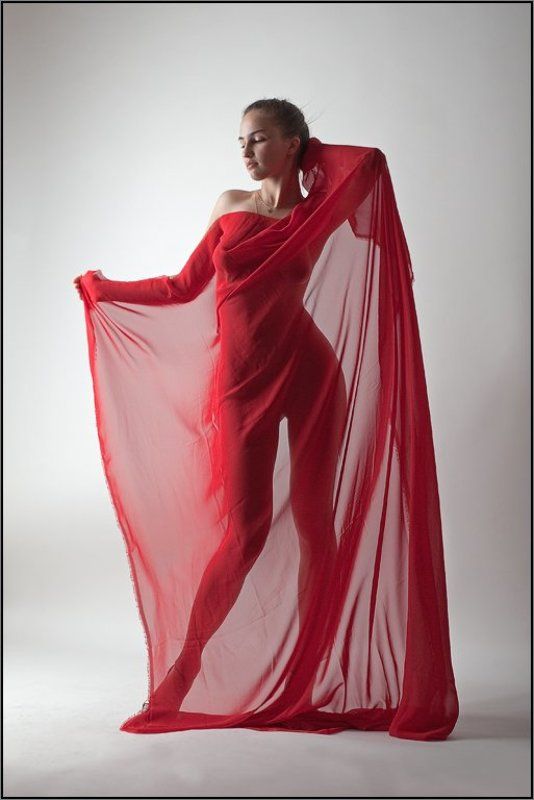 TA in red фото превью