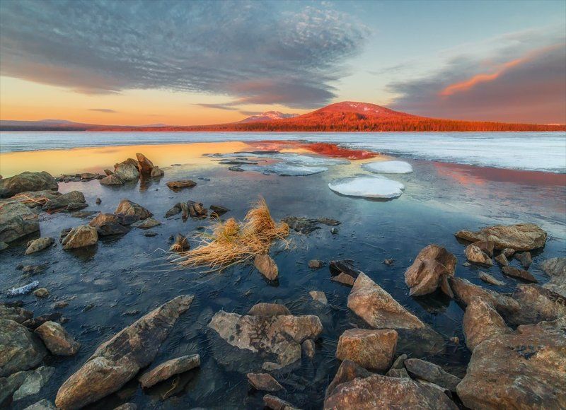 Весна, Восход, Горы, Зюраткуль, Озеро, Пейзаж, Природа, Рассвет, Урал, Утро, Южный урал Зюраткуль фото превью