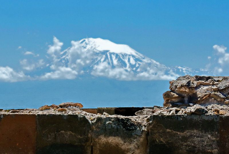 Арарат парит вдали  фото превью