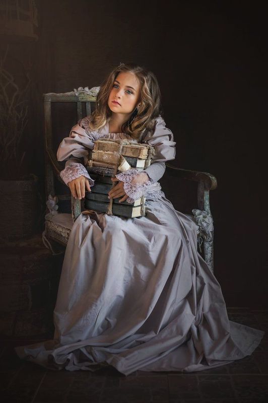 постановочная фотография, Everything is relative............................. фото превью