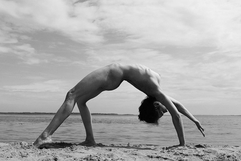 art nude, fine art nude, bw nude photo, conceptual, minimalism nude, nude in the landscape, surreal nude, conceptual nude, figurative nude * фото превью
