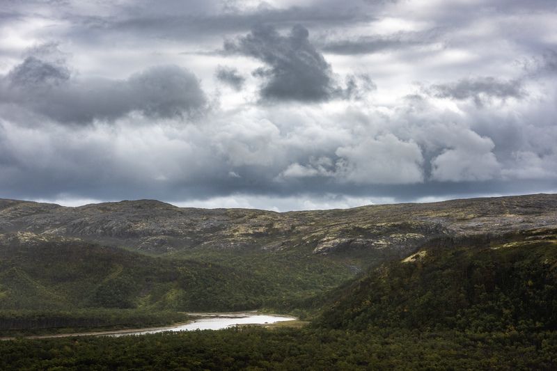 Нахмурилась фото превью