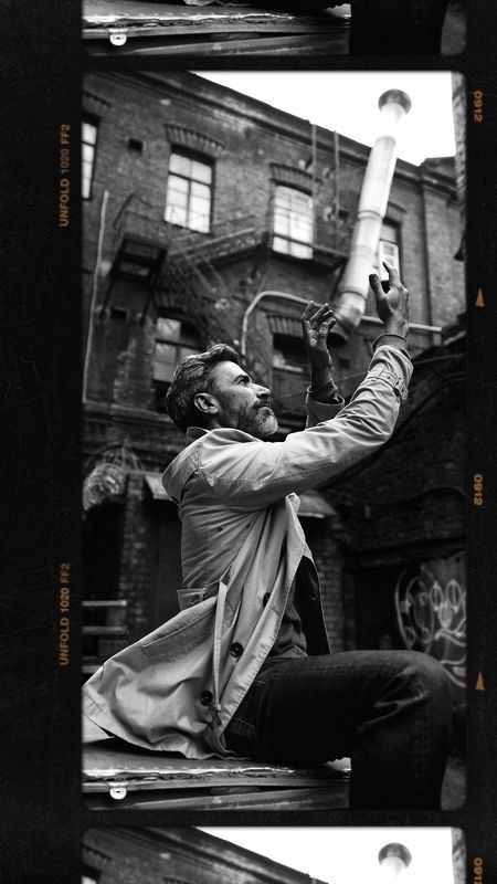 Red Triangle фото превью