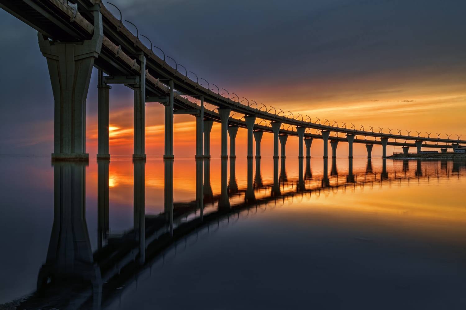 город залив мост закат  архитектура, Тамара