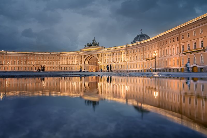 город площадь вечер после дождя отражения архитектура Отражения фото превью