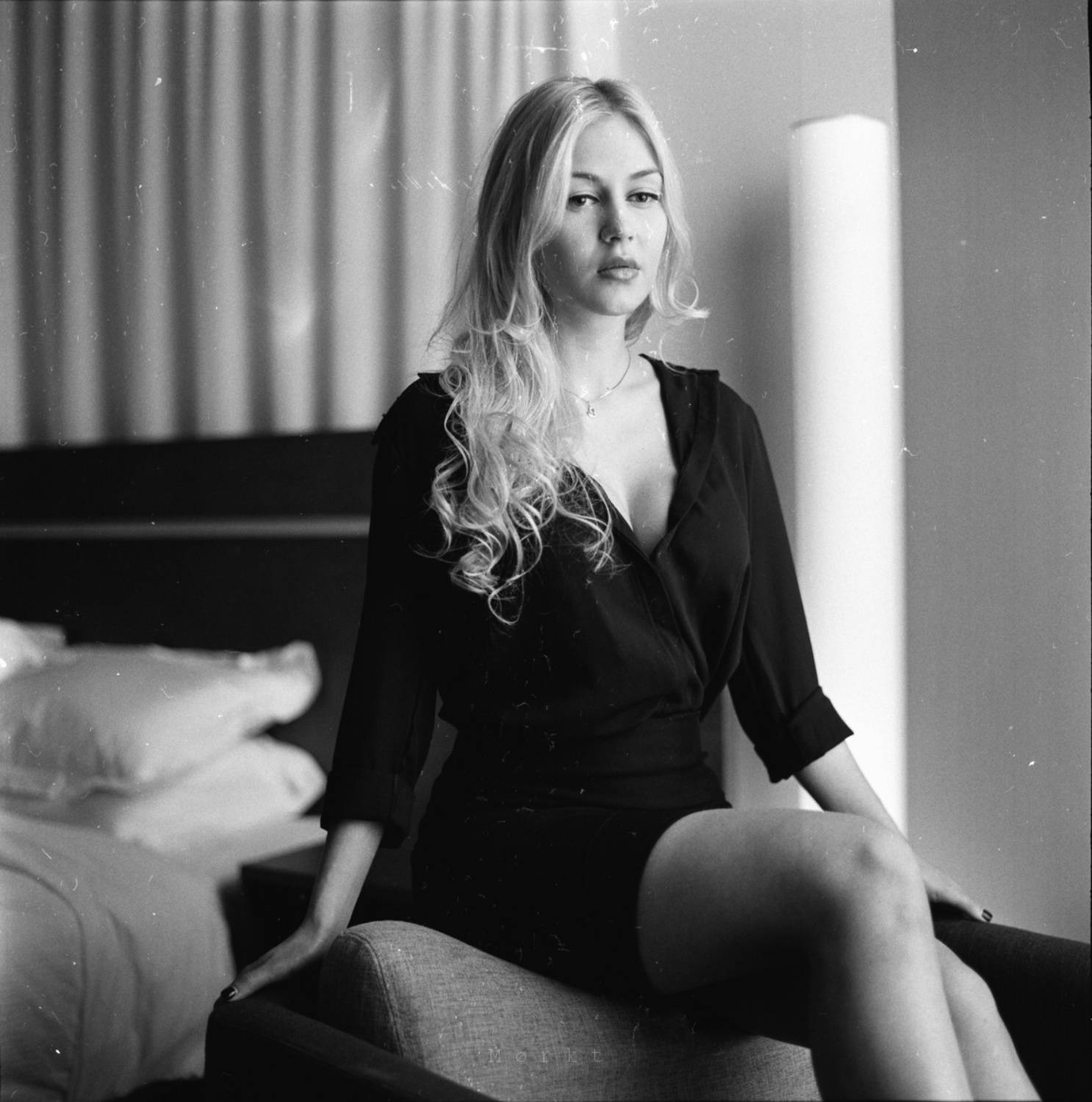 плёнка, портрет, девушка, чб, film, bnw, portrait, rolleiflex, interior, ekaterinburg, екатеринбург, M&oslash;rkt