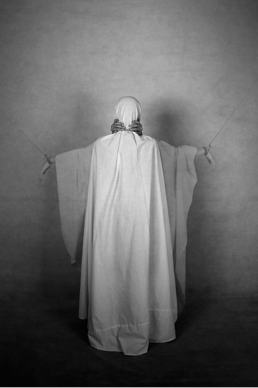 captive фото превью