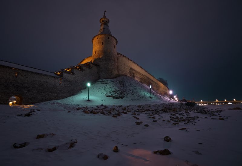 псков, кром, ночь, зима Зимняя ночь. Кром фото превью