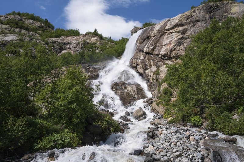 Алибекский водопад, Домбай, Карачаево-Черкесия, Россия фото превью