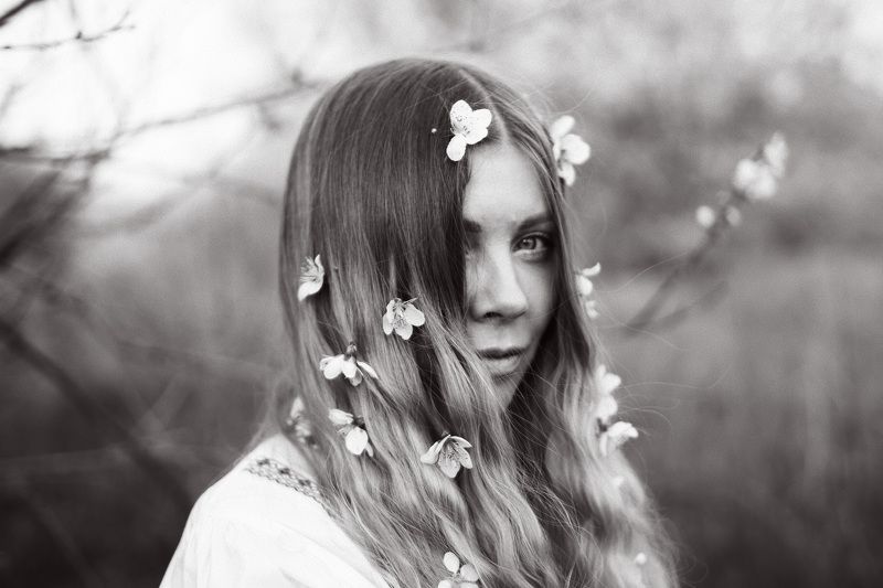 портрет, жанр, монохром, девушка, весна Алиса и весна фото превью