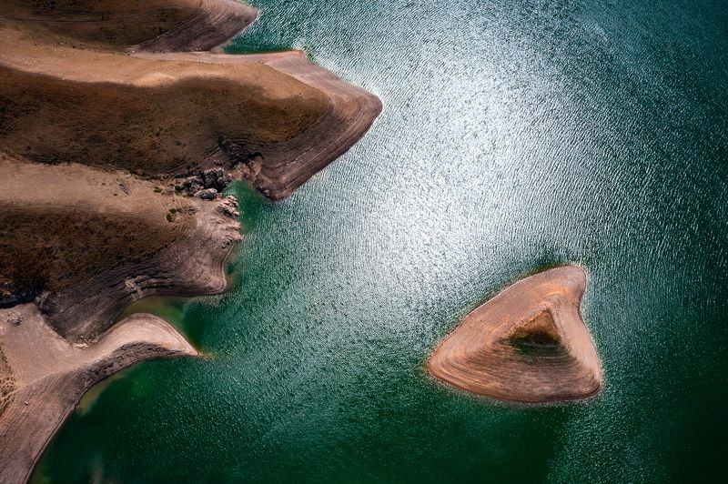 казахстан, бестюбинское водохранилище, гэс мойнак  фото превью