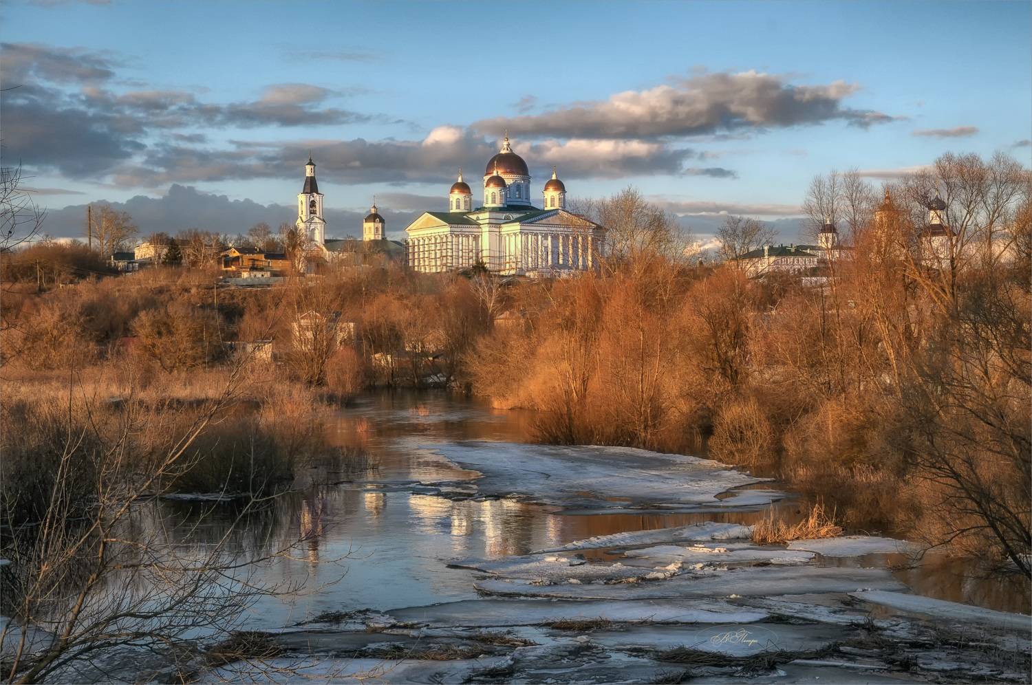 речка лёд собор облака, Вера Петри