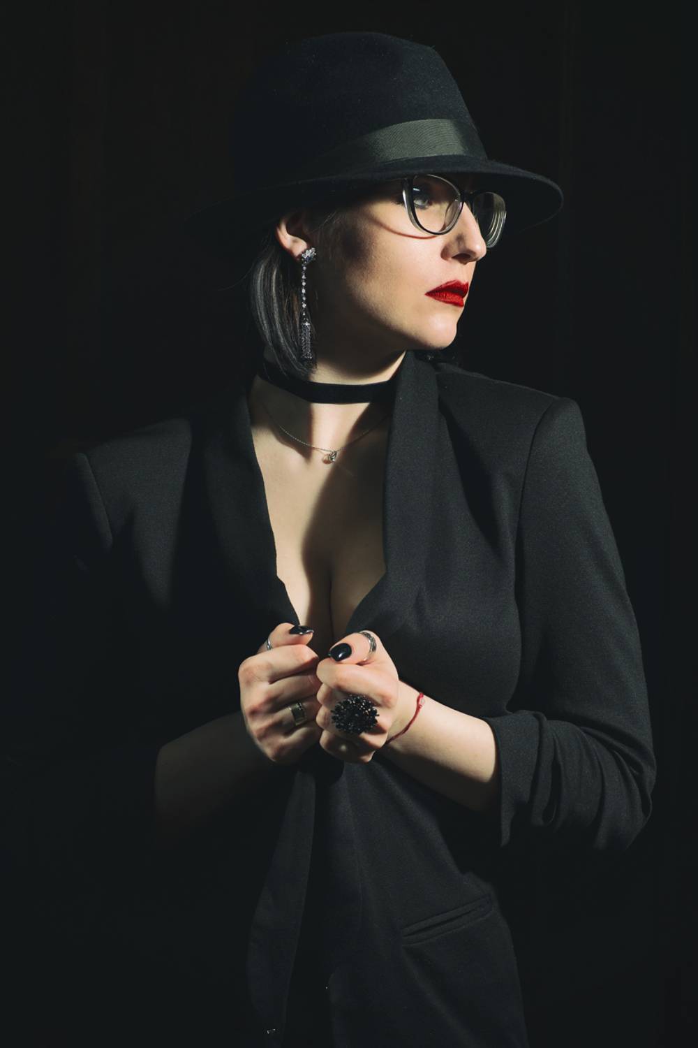 portrait, lady, black, red, женский портрет, портрет, модель, девушка в чёрном, леди в чёрном, Ефимов Александр