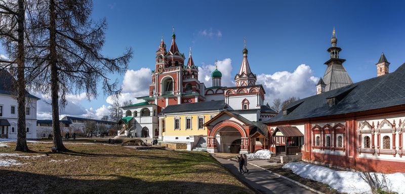 саввино-сторожевский монастырь, звенигород, весна Погожий весенний день фото превью