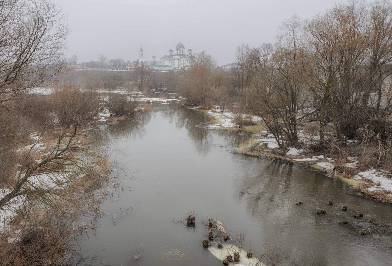 река столбики собор отражение, Вера Петри