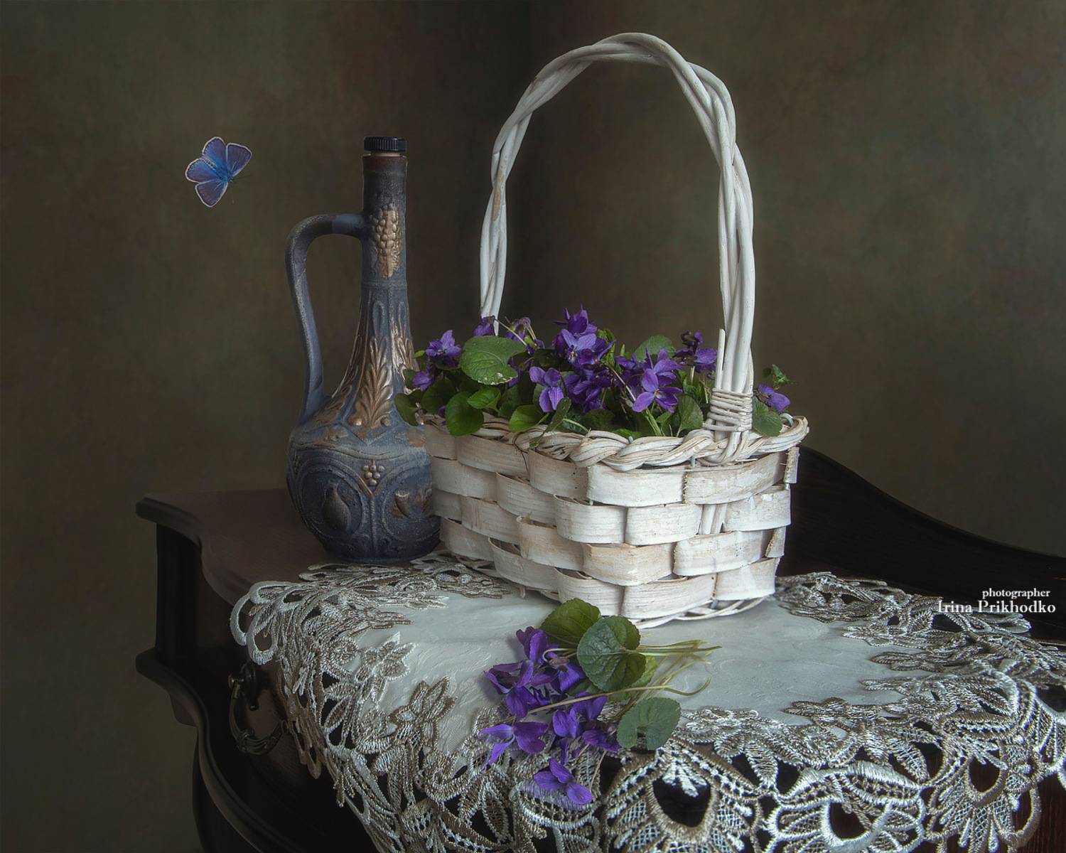 натюрморт, цветы, весна, сезон, фиалки, Приходько Ирина