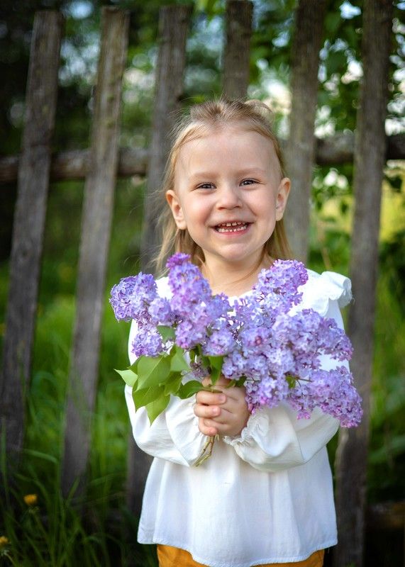 Букетик сирени фото превью