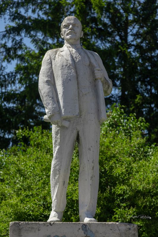 Ленин, Ильич, памятник, СССР, Калининградская область, Россия, статуя, фотография, Свирин Вадим, 2023, Lenin, Ilyich, monument, USSR, Kaliningrad region, Russia, statue, photograph, Vadim Svirin Ильич из Новосёлово. фото превью