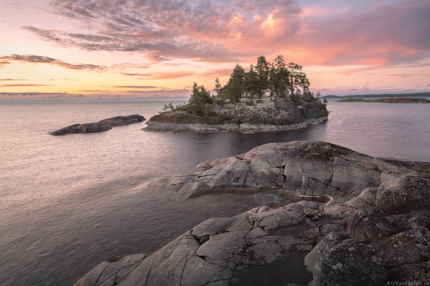 ладога, ладожские шхеры, карелия, северное приладожье, скалистые острова, сосны, белые ночи, Арсений Кашкаров