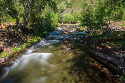 Ручей в горах