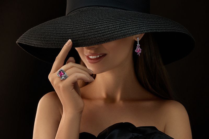 женщина, украшения  фото превью