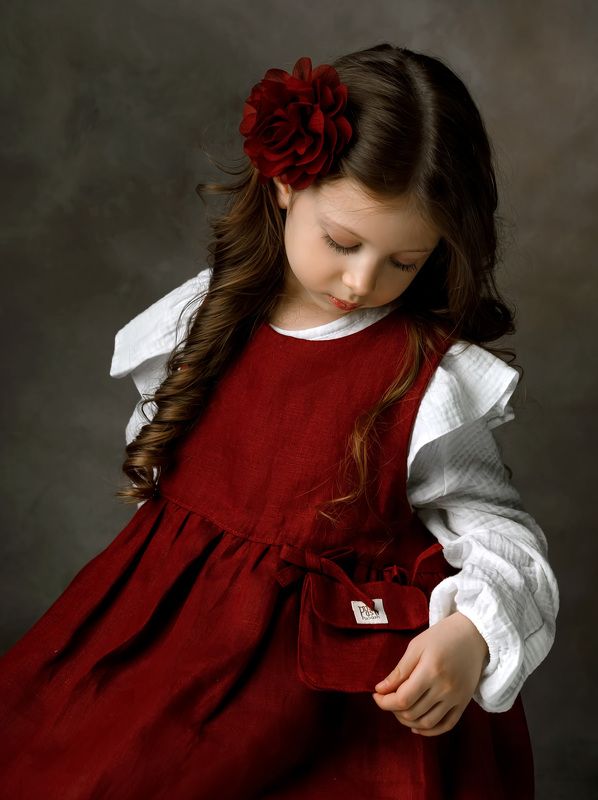 портрет,  бордовый, винный, девочка Гармония фото превью