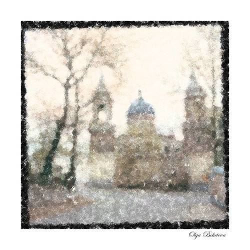 Храм в зеленой дымке