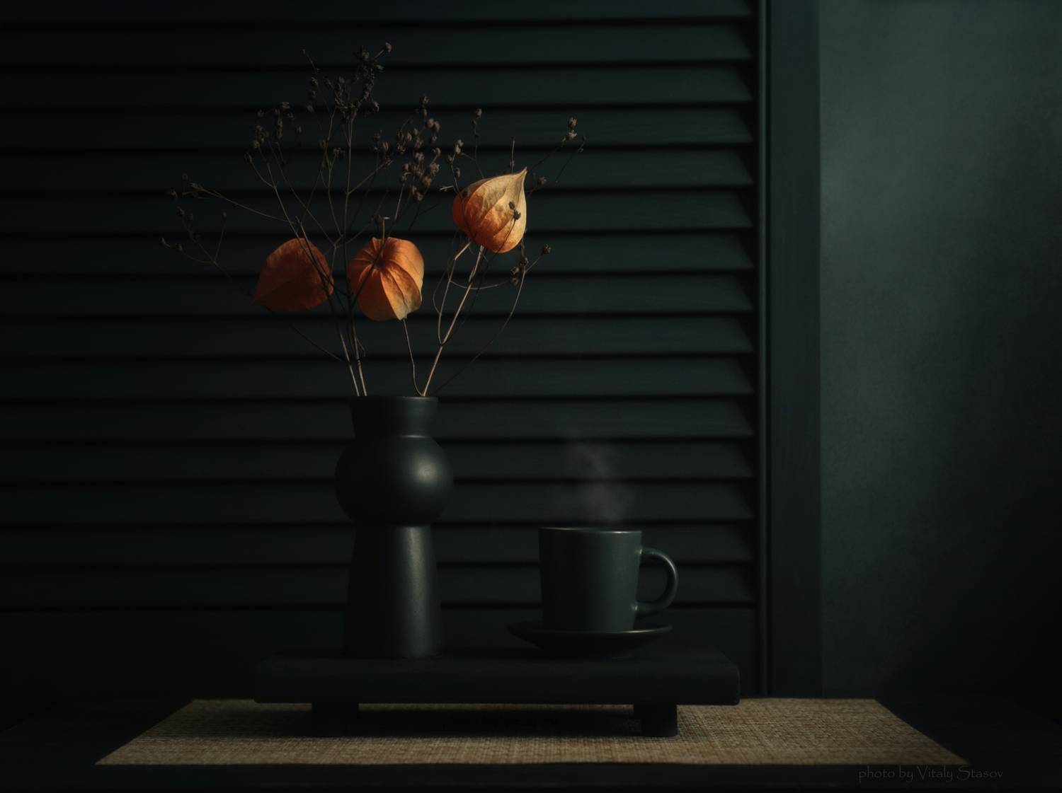 физалис, цветной, темный, фон, коробочки физалиса, кофе, горячий, Стасов Виталий