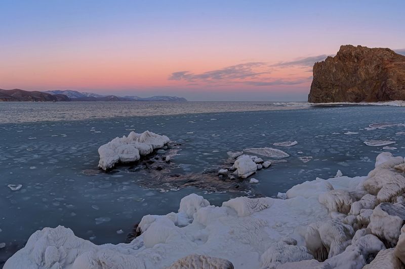 море, лед, зима, бухта рудная Январский вечер фото превью