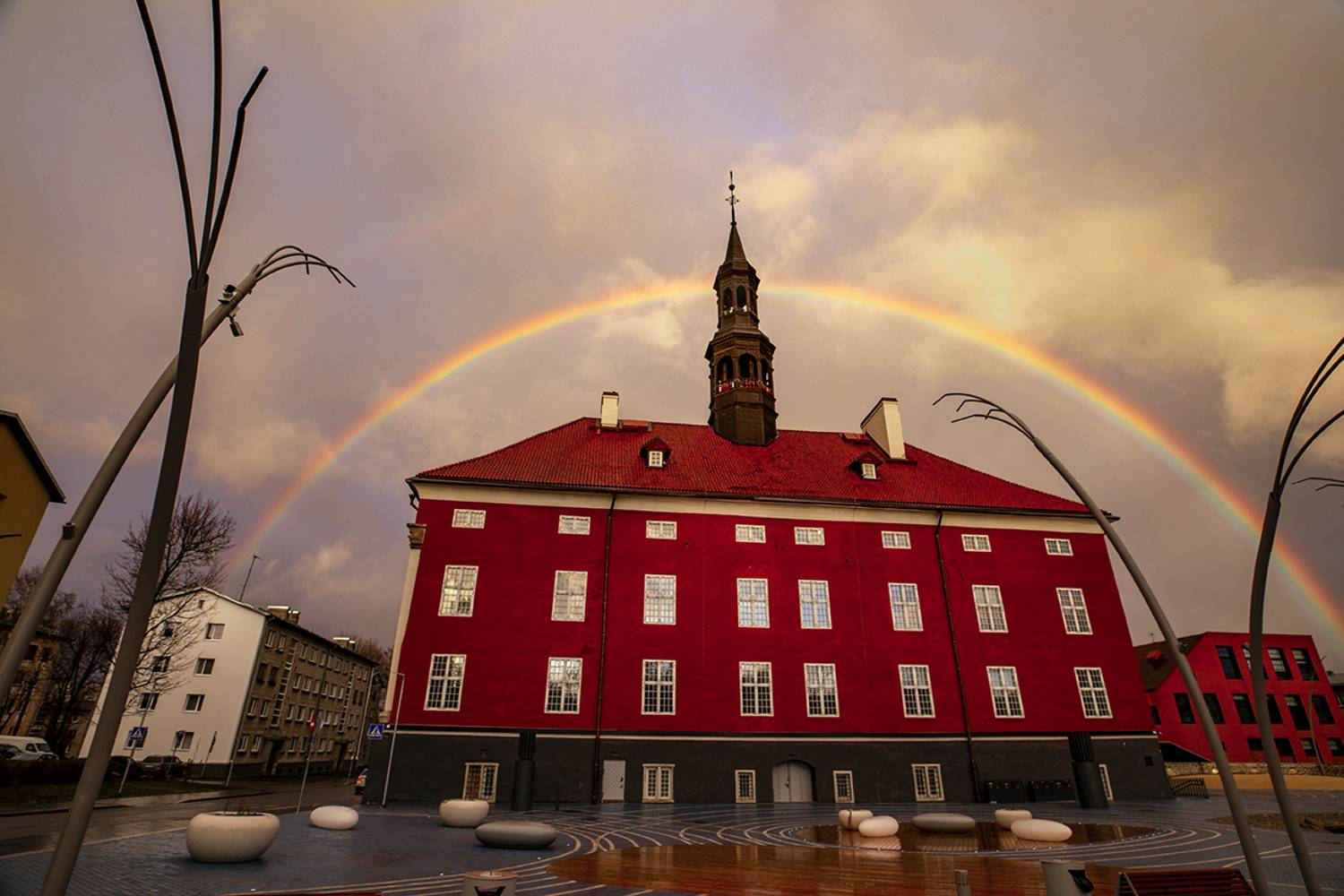 нарва апрель вечер ратуша радуга, Сергей Четвертной