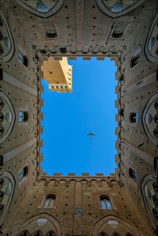 Избитый сюжет фото превью