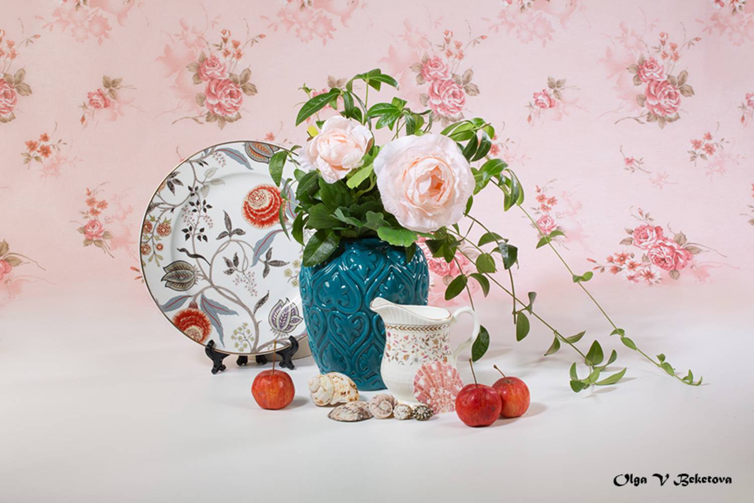 яблочки, ваза, молочник, Бекетова Ольга