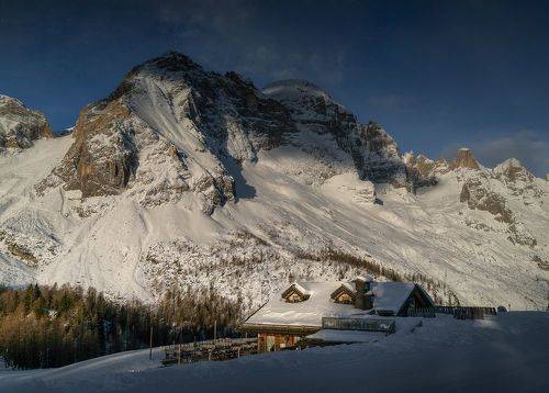 Rifugio Su’n Paradis Dolomiti italy