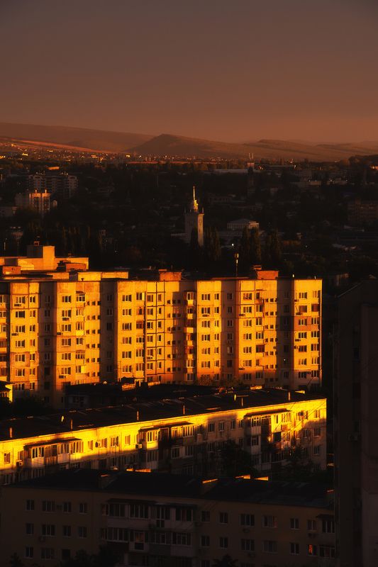 Симферополь в золоте заката фото превью