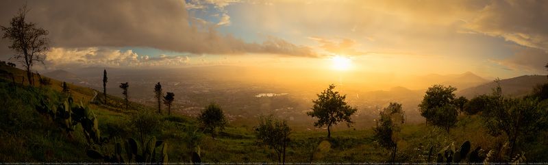 italy, autumn, cloud, panorama, rain, sky, sun, sunset, village, италия, деревня, дождь, закат, небо, облако, осень, панорама, солнце, туча, Купаясь в закате фото превью