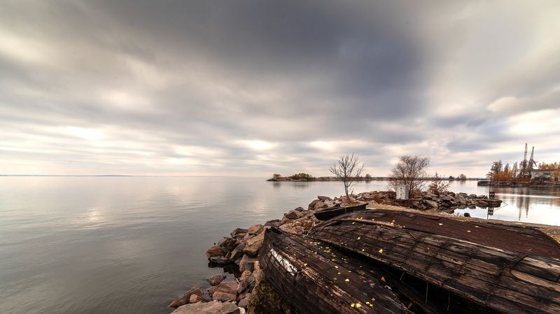 осень, небо, облака, залив, лодки,  Осеннее безмолвие фото превью