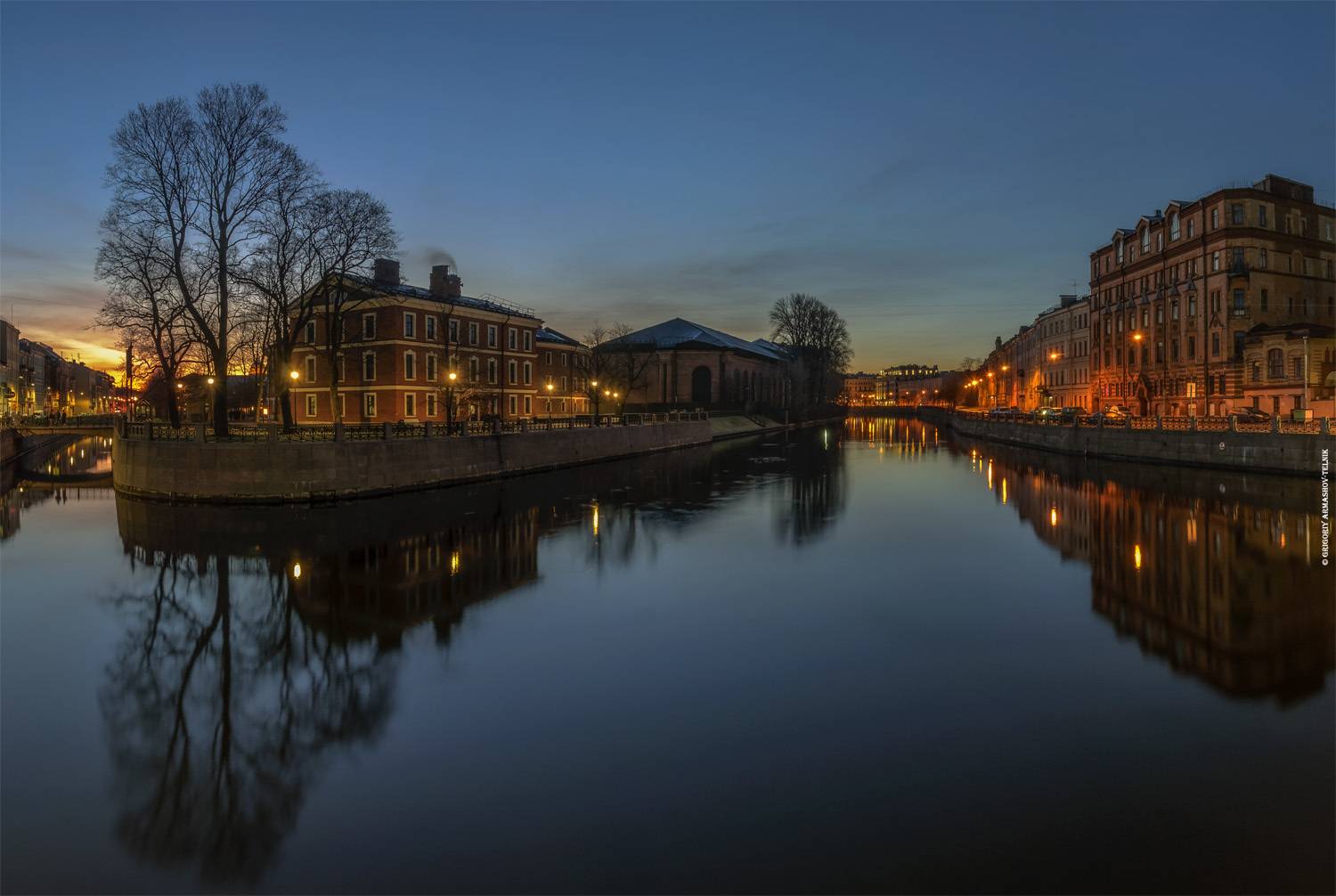 #archicture, #geometry, #island, #bridge, , #reflection, #city, #morning, #water, #river, Армашов-Тельник Григорий