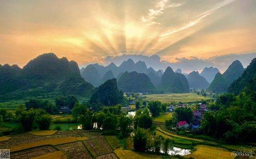 Mountains SunRays